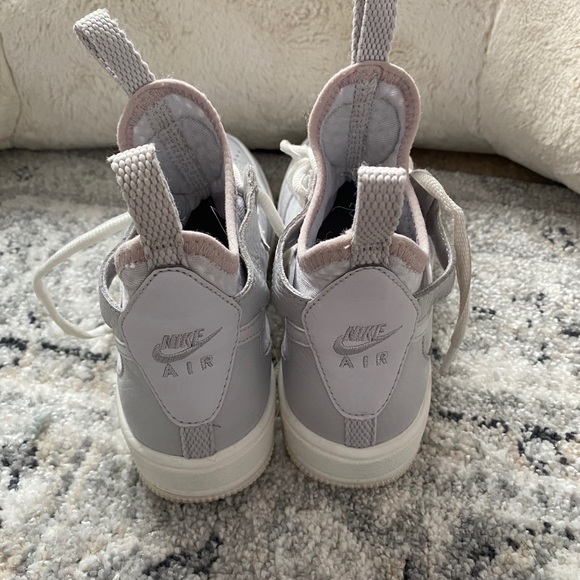 Nike Airforce 1 - Picture 3 of 5